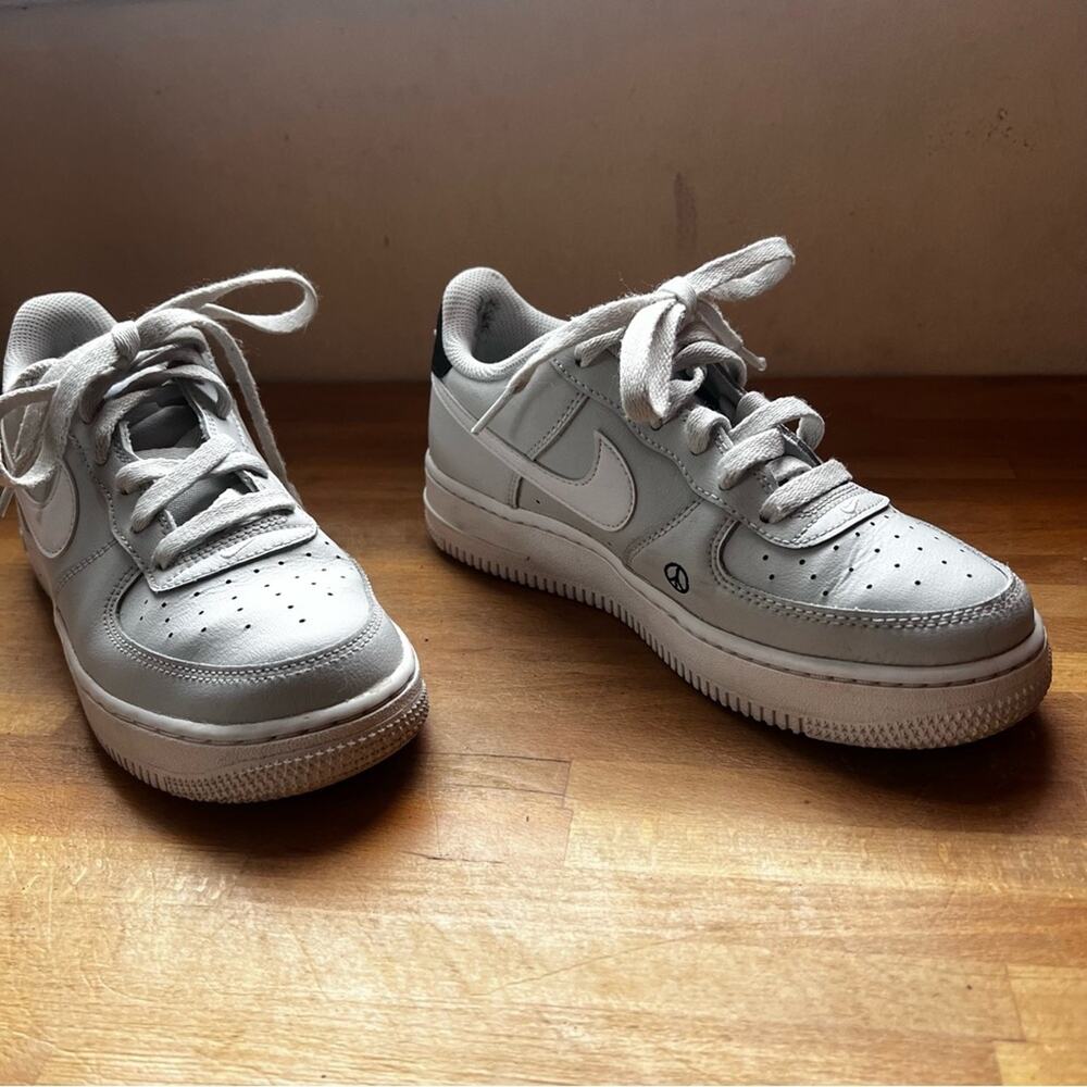 Nike Air Force 1 LV8 GS “Have A Nike Day” White Sneakers – Earth Logo - 5 Youth